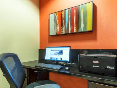 Holiday Inn Express & Suites North Seattle - Shoreline