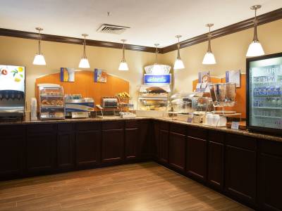 Holiday Inn Express Hotel & Suites Houston North-Spring Area