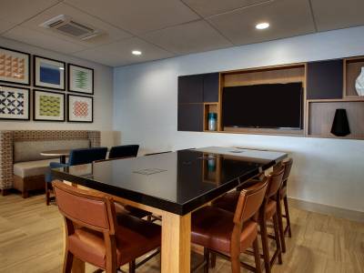 Holiday Inn Express Baltimore Bwi Airport West