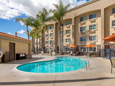 Holiday Inn Express Colton - Riverside North