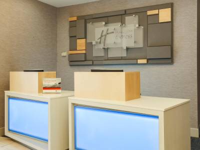 Holiday Inn Express Irondequoit