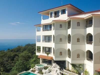 Parador Resort & Spa