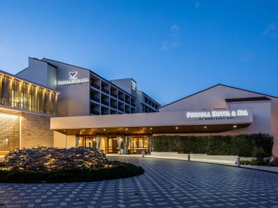Portola Hotel & Spa