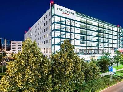 Courtyard Prague Airport