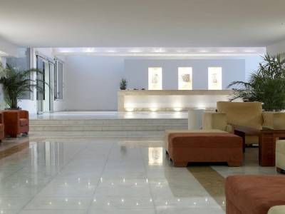 Avra Beach Resort Hotel & Bungalows