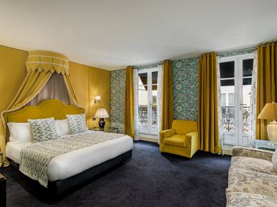 Room Mate Alain Champs Elysees 