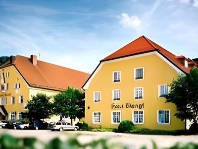 Hotel-Gutsgasthof Stangl