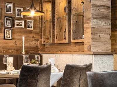 Hotel-Gasthof Höttl