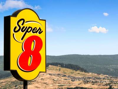 Super 8 Motel - Vernon, BC