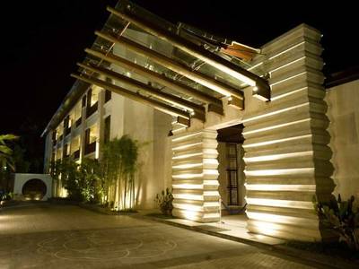 Sareeraya Villas & Suites