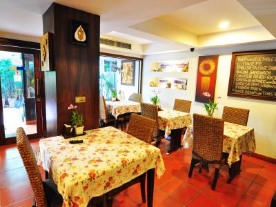 Baan Sukhumvit Soi 20