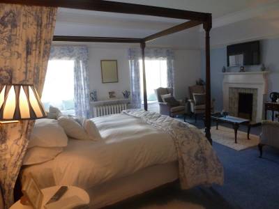 Shieldhill Castle Hotel