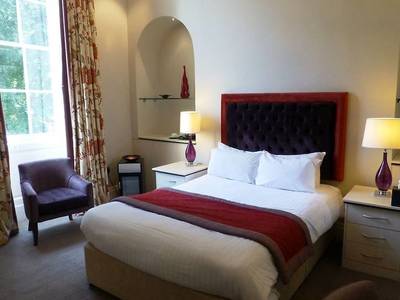 Riverside House Hotel