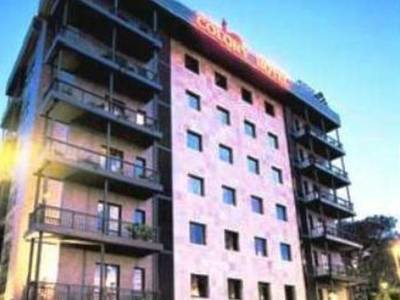 Hotel Colony
