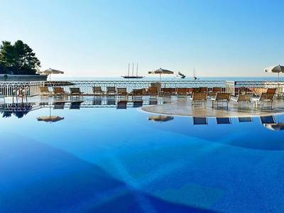 Le Meridien Beach Plaza