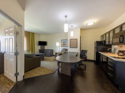 Candlewood Suites Springfield South