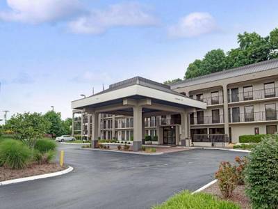 Baymont Inn & Suites Nashville Airport/Briley
