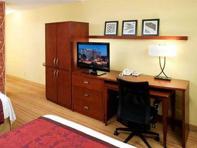 Courtyard Alexandria Old Town/Southwest