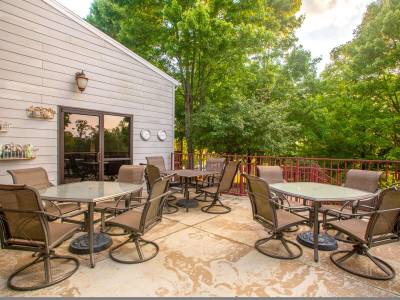 Branson Yellow Rose Inn & Suites Hotel