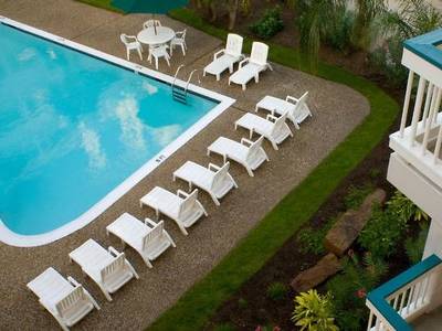 Casa del Mar Beachfront Suites