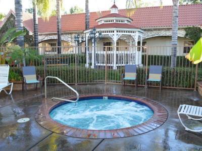 Dynasty Suites Redlands