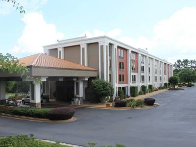 Holiday Inn Express Forsyth