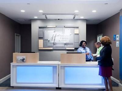 Holiday Inn Express Hotel & Suites Florence I-95 & I-20 Civic Ctr