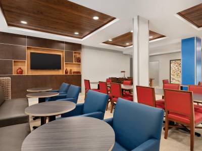 Holiday Inn Express Hotel & Suites Lavonia