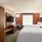 Holiday Inn Express Hotel & Suites Opelika Auburn