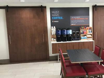 Holiday Inn Express & Suites Orlando South-Davenport