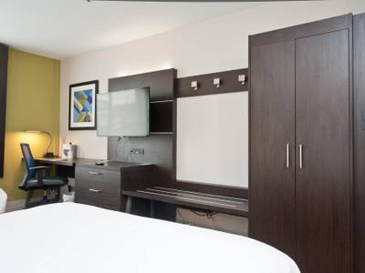 Holiday Inn Express Hotel & Suites Scott - Lafayette West