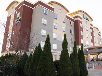 Holiday Inn Express Queens - Maspeth