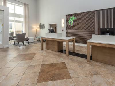 Holiday Inn & Suites Memphis - Wolfchase Galleria