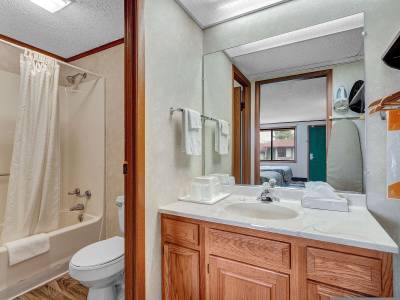 Knights Inn Syracuse/Liverpool