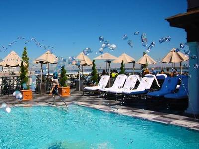 Market Pavilion Hotel