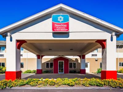SureStay Plus Hotel by Best Western Bettendorf