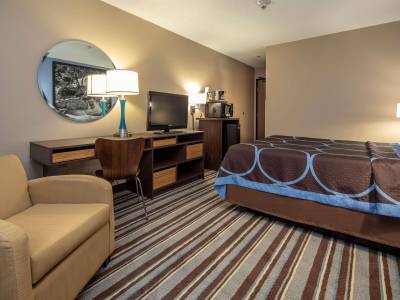 Super 8 Motel - Steubenville