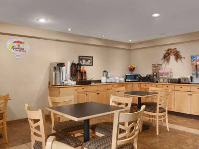 Super 8 West Springfield/Route 5