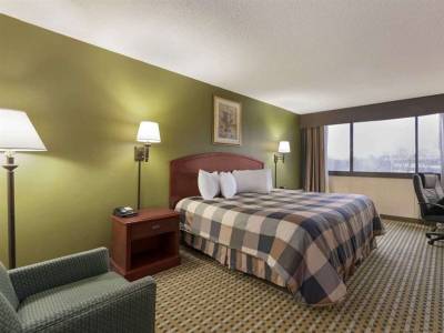 Ramada Rochelle Park near Paramus