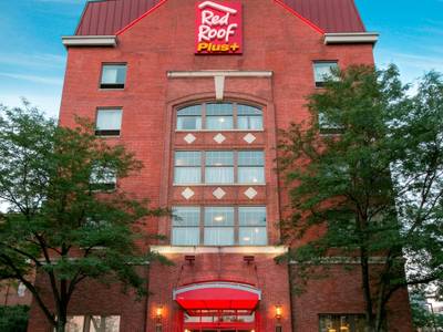 Red Roof PLUS+ Columbus Downtown-Convention Center
