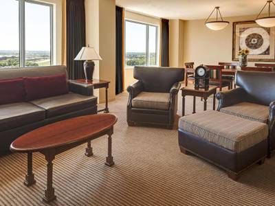 Sheraton Overland Park Hotel at the Convention Center