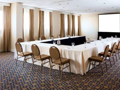 Sheraton Pittsburgh Hotel at Station Square