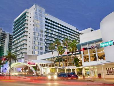 Deauville Beach Resort