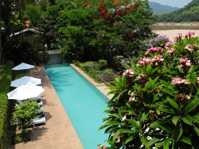 Sunset Villa by Burasari