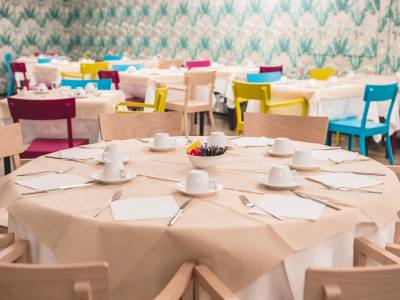 Base Hotel To Work (Foto)