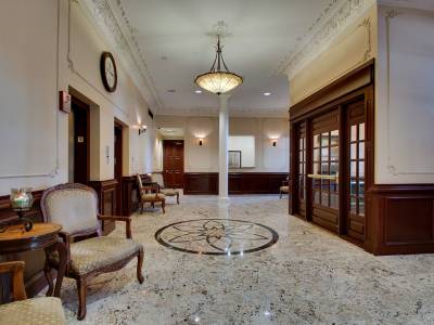 Dewitt Hotel & Suites