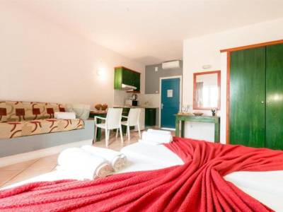 Elli Studios & Apartments