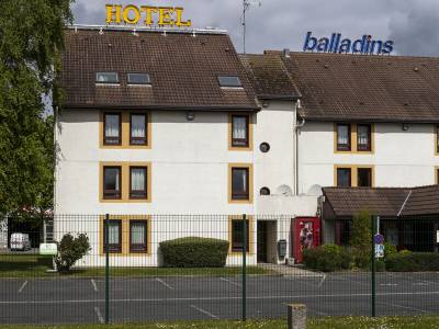 Hôtel authentic Valenciennes Aéroport by balladins