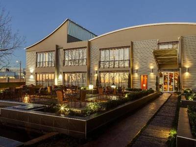 Protea Hotel Transit O.R. Tambo Airport