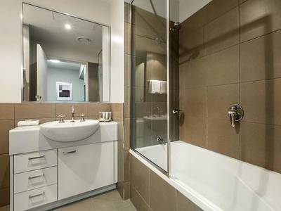 Gladstone Downtown Central Apartment Hotel